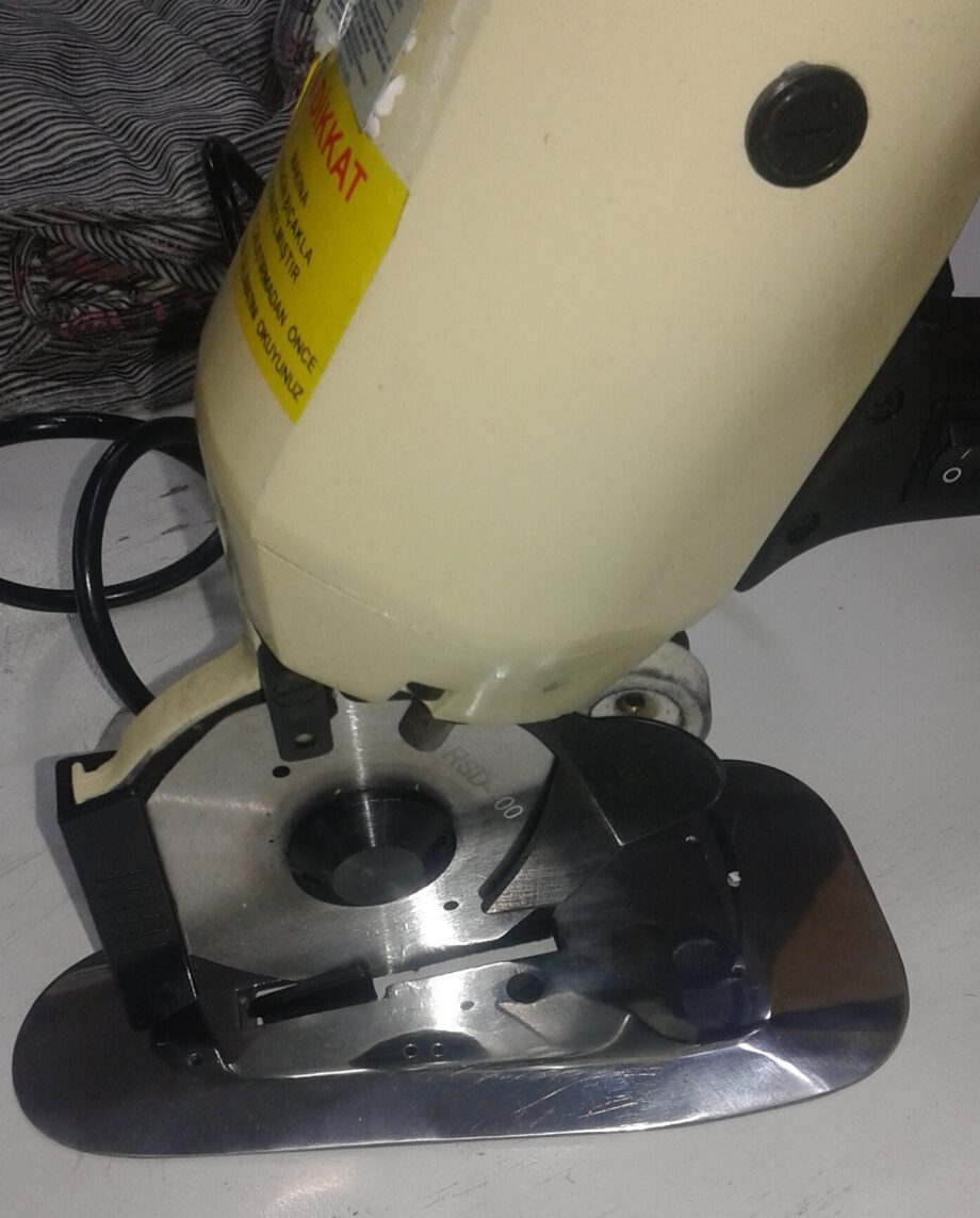 yuvarlak bıçak kumaş kesim motoru tamiri ve büyük dişli değişimi Promethe Elektronik İletişim Tel: 0538 749 34 59
